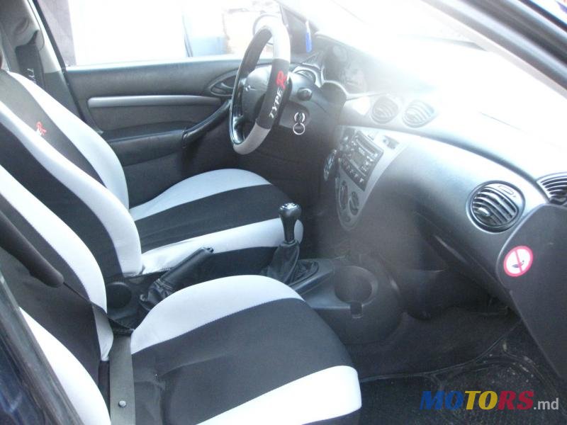 2000' Ford Focus photo #3