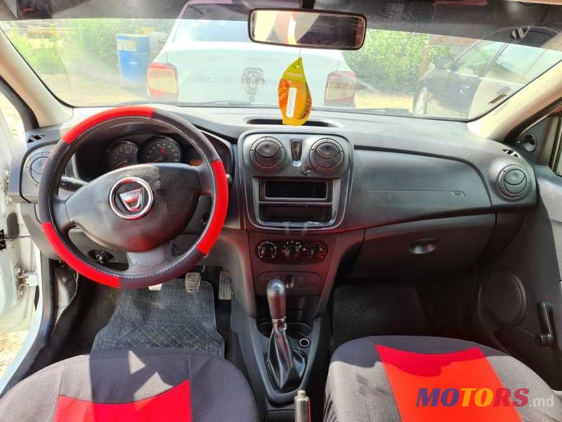 2015' Dacia Logan photo #5