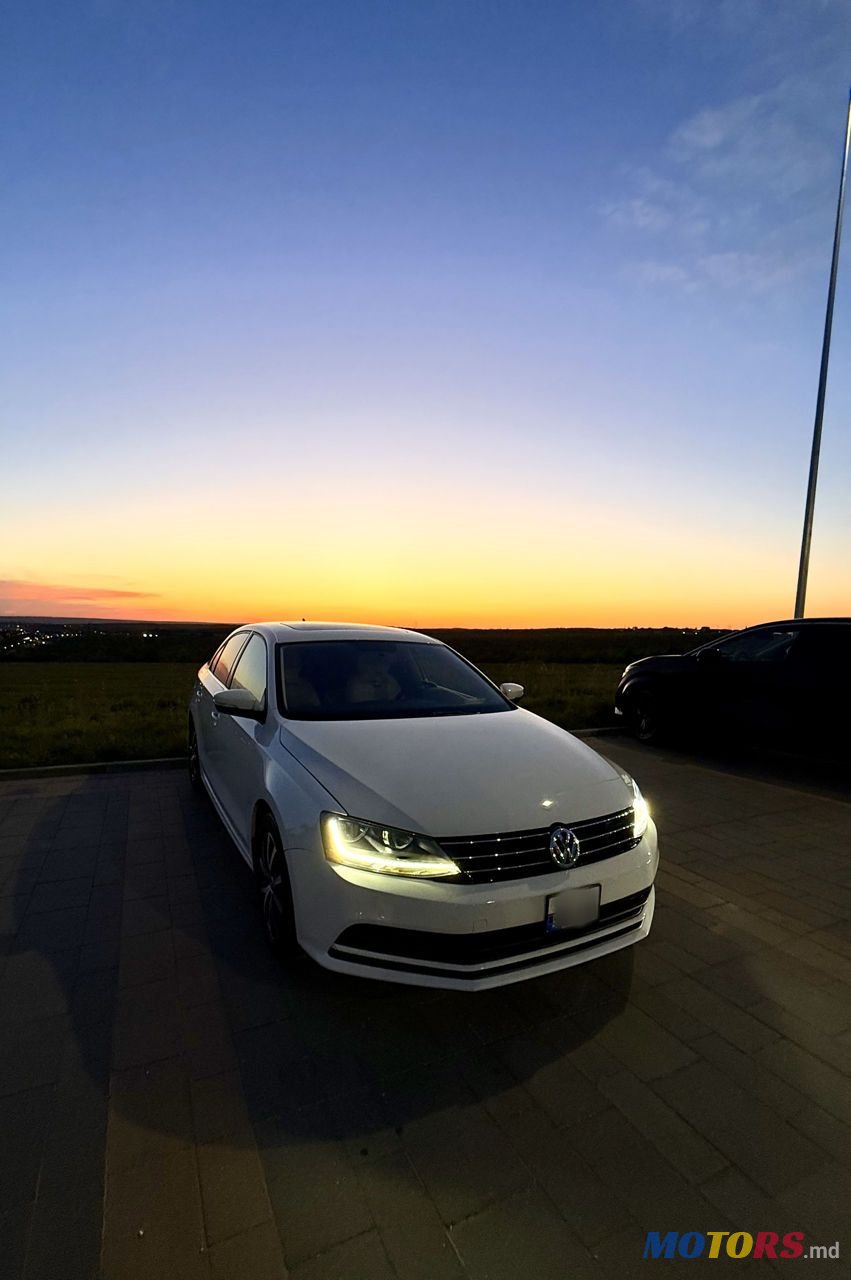 2017' Volkswagen Jetta photo #3
