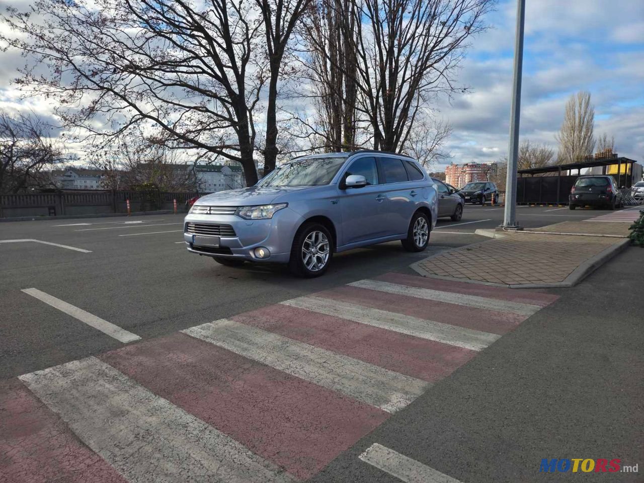 2014' Mitsubishi Outlander photo #3