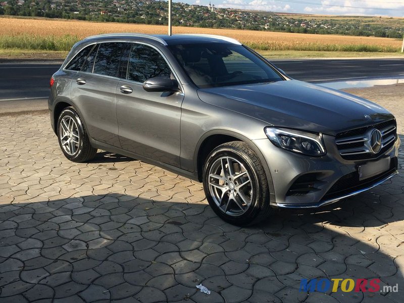 2016' Mercedes-Benz GLC photo #3