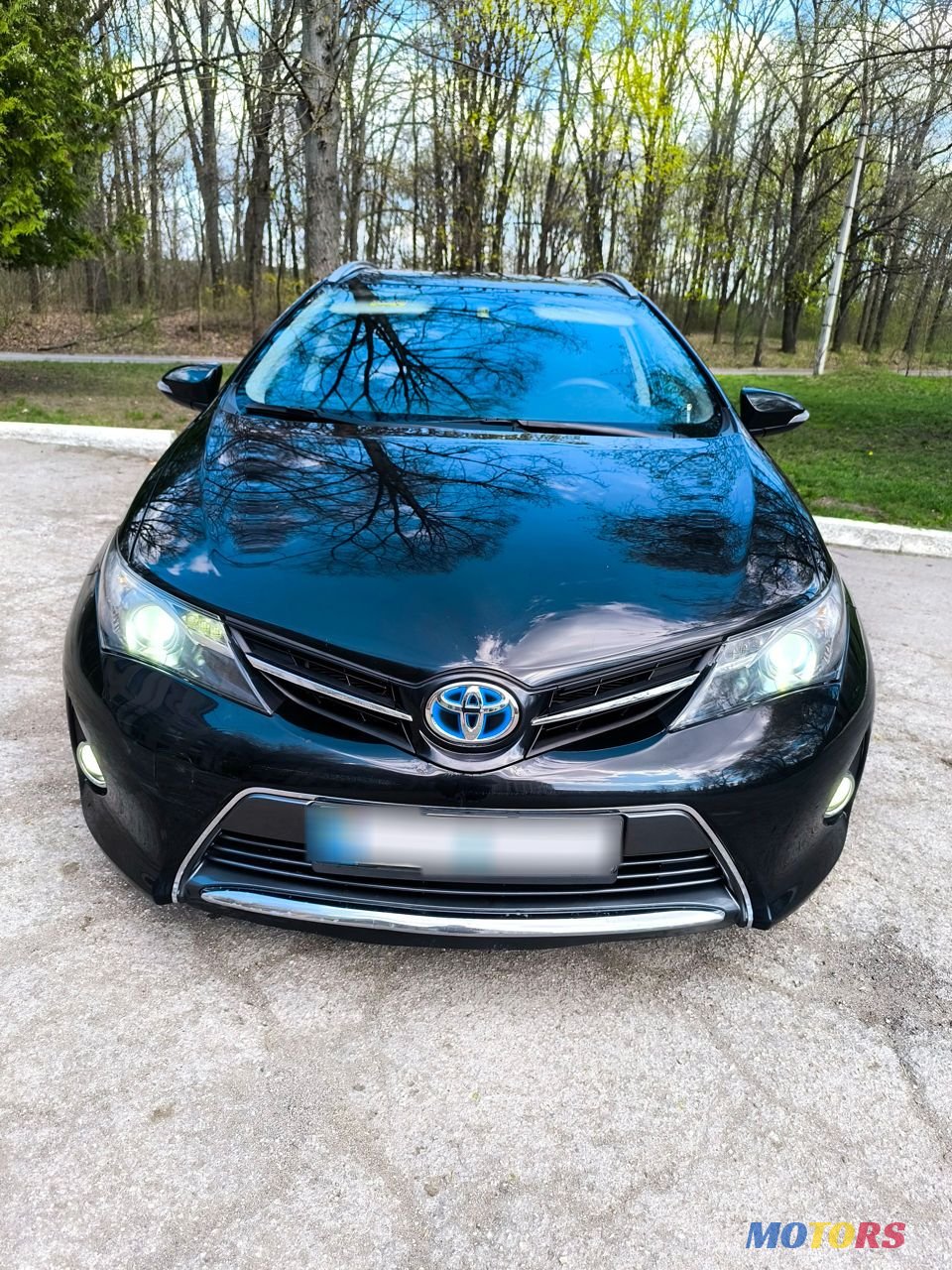 2014' Toyota Auris photo #3