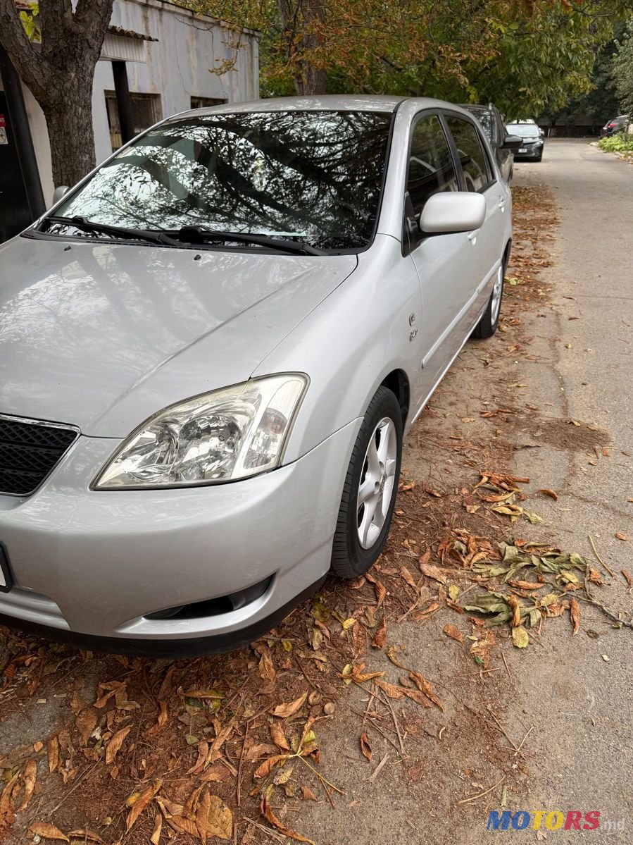 2004' Toyota Corolla photo #3