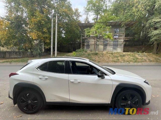 2022' Lexus UX photo #3