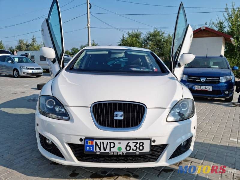 2012' SEAT Leon photo #4
