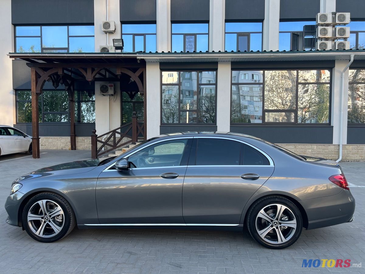 2017' Mercedes-Benz E-Class photo #2