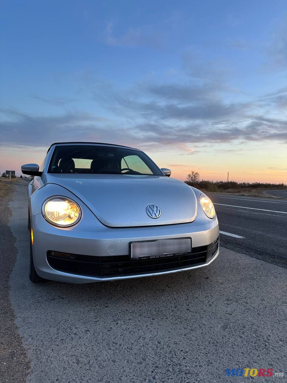 2014' Volkswagen Beetle photo #1