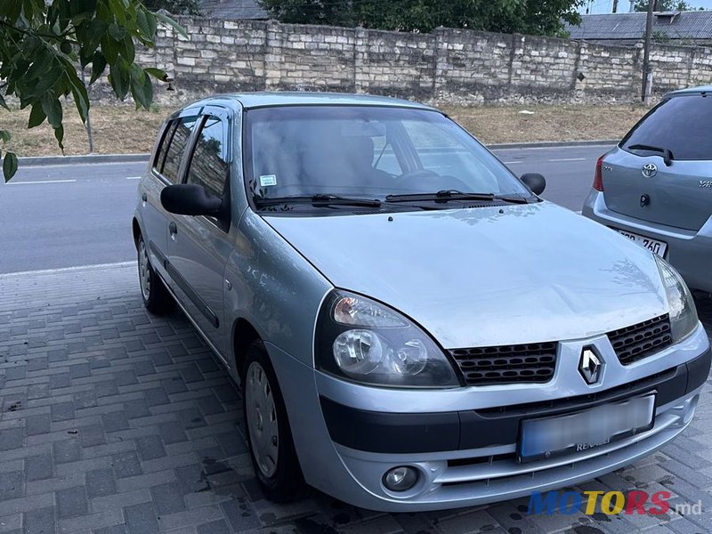 2002' Renault Clio photo #3