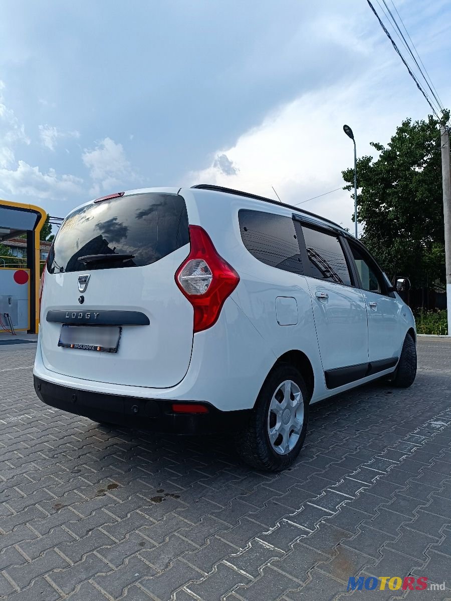 2014' Dacia Lodgy photo #6