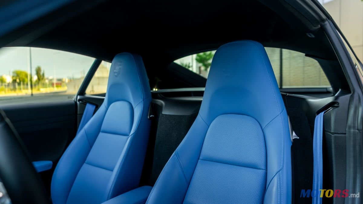 2017' Porsche Cayman photo #6