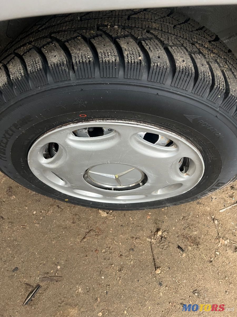 2003' Mercedes-Benz V Класс photo #4