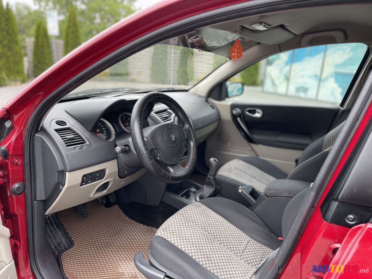 2006' Renault Megane photo #6