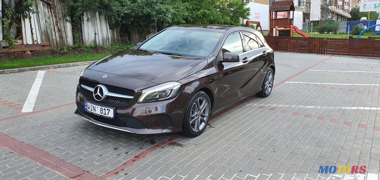 2017' Mercedes-Benz A Класс photo #2