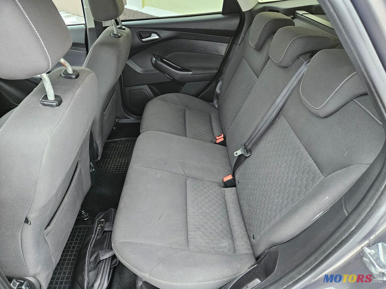 2013' Ford Focus photo #6