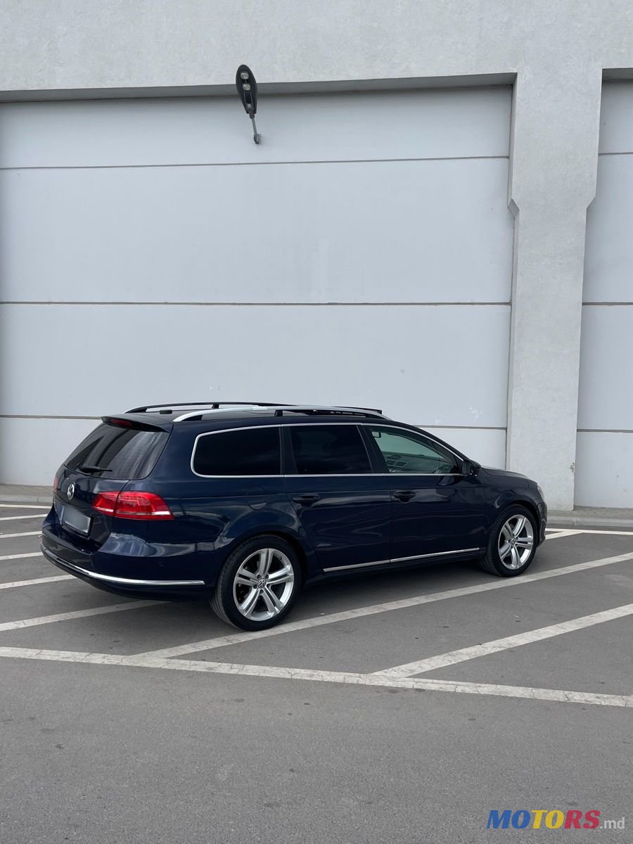 2012' Volkswagen Passat photo #2