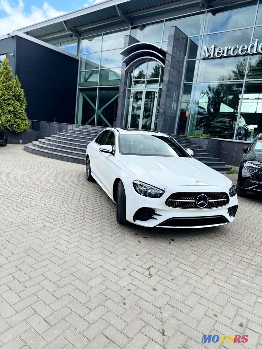 2021' Mercedes-Benz E-Class photo #3