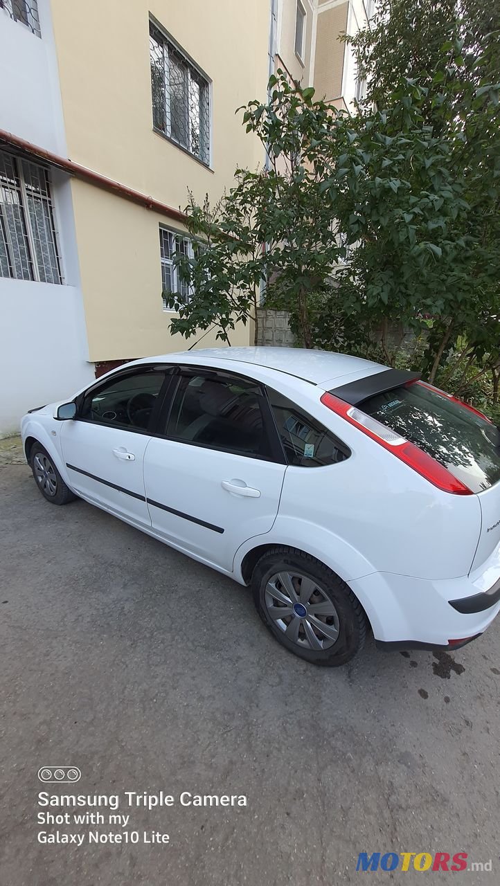 2007' Ford Focus photo #3