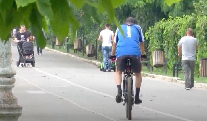 «Не чувствуем себя в безопасности». Велосипедисты оценили “дружелюбность” Кишинева к альтернативным видам транспорта