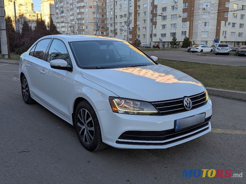 2017' Volkswagen Jetta photo #2