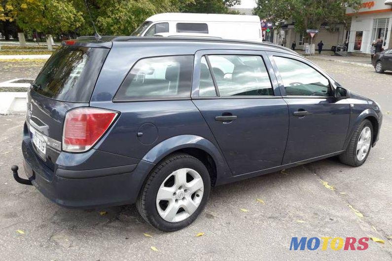 2006' Opel Astra photo #2