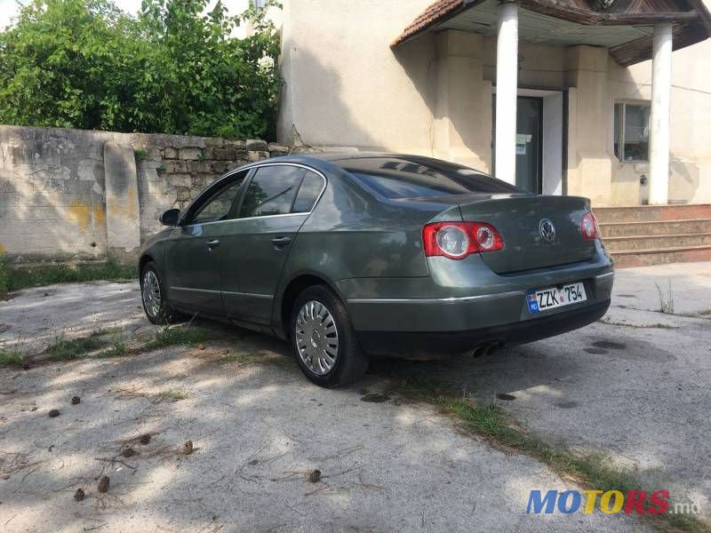 2007' Volkswagen Passat photo #4