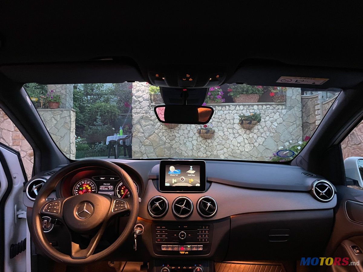 2014' Mercedes-Benz B-Class photo #5