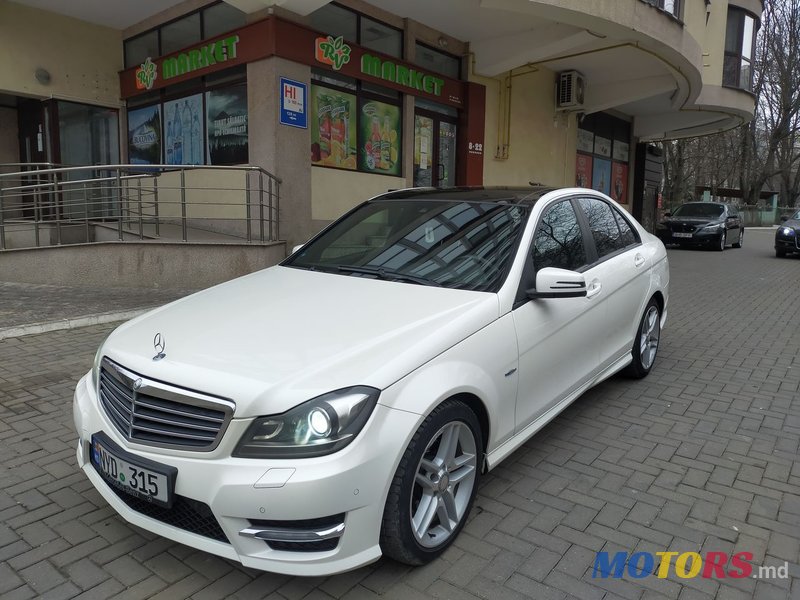 2012' Mercedes-Benz C Класс photo #1