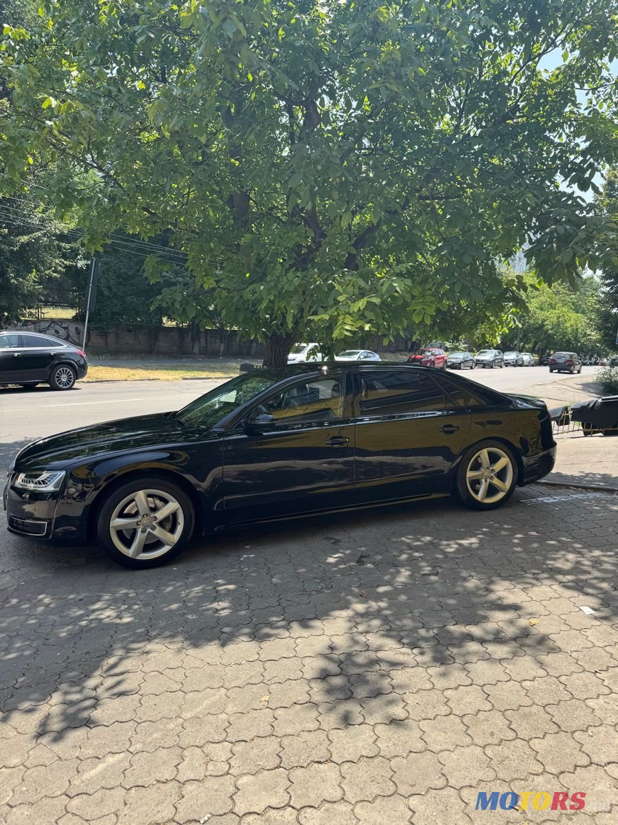 2017' Audi A8 photo #2