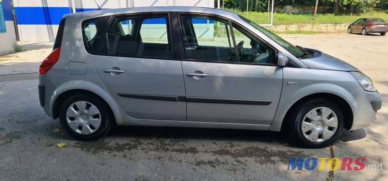 2007' Renault Scenic photo #2