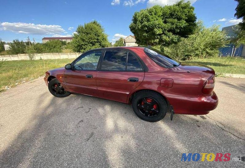 1997' Hyundai Sonata photo #1