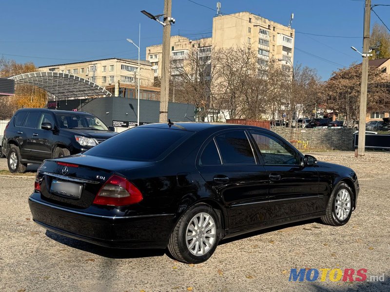 2008' Mercedes-Benz E-Class photo #4