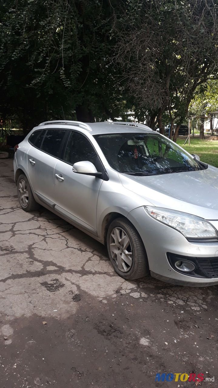 2012' Renault Megane photo #4