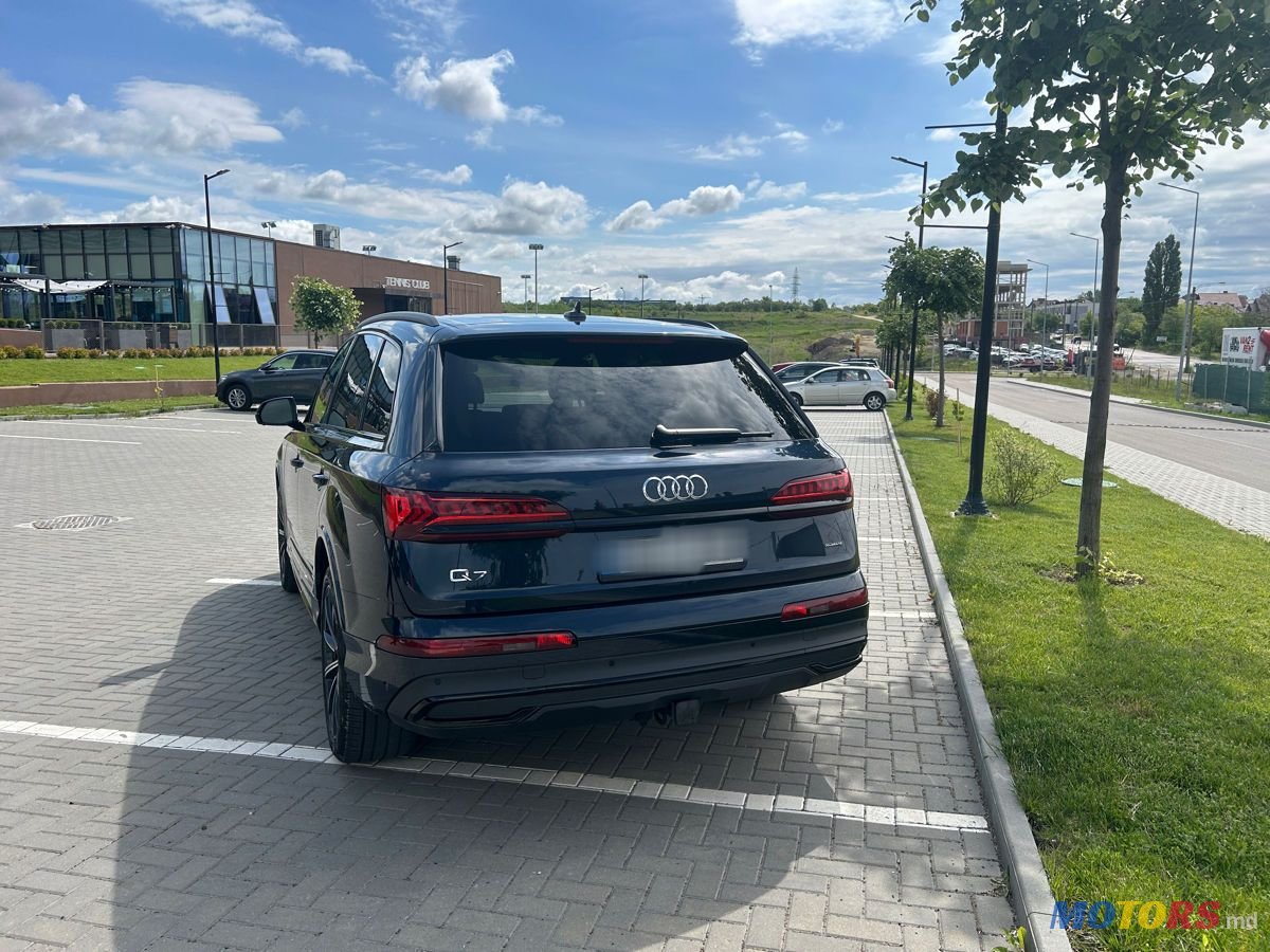 2023' Audi Q7 photo #5