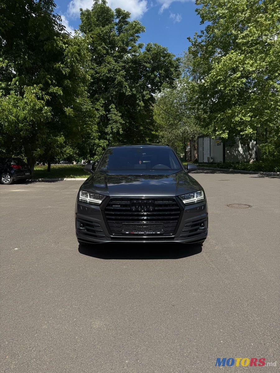 2019' Audi Q7 photo #1
