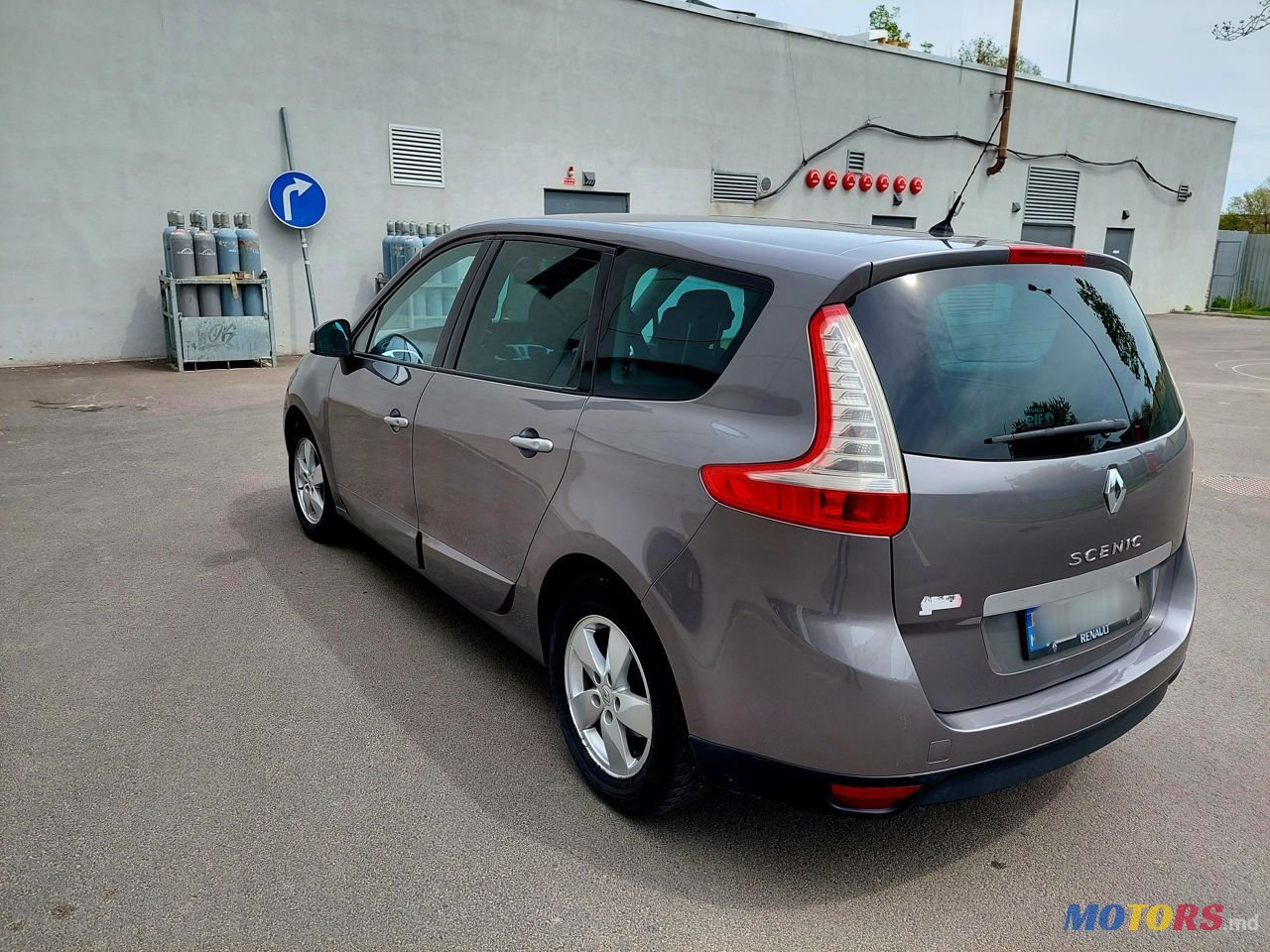 2009' Renault Grand Scenic photo #2