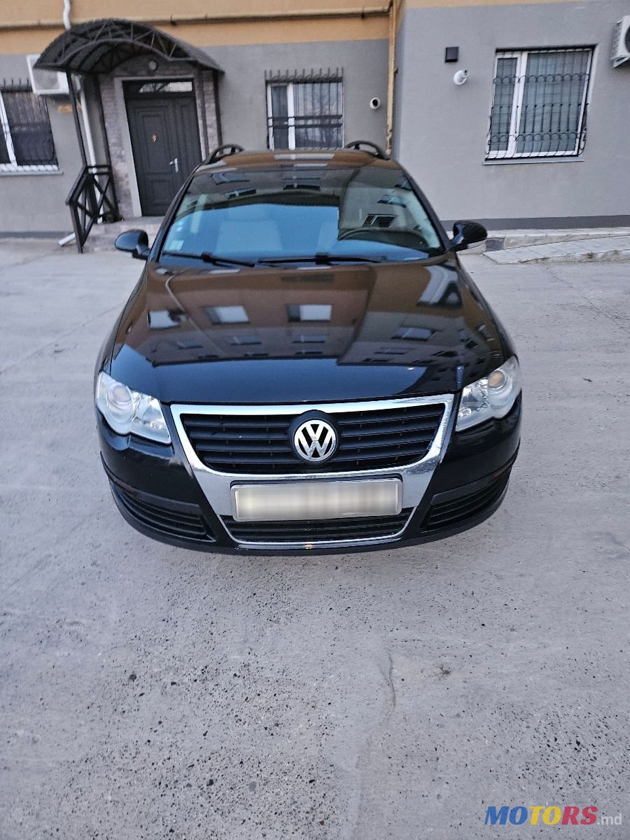 2005' Volkswagen Passat photo #4