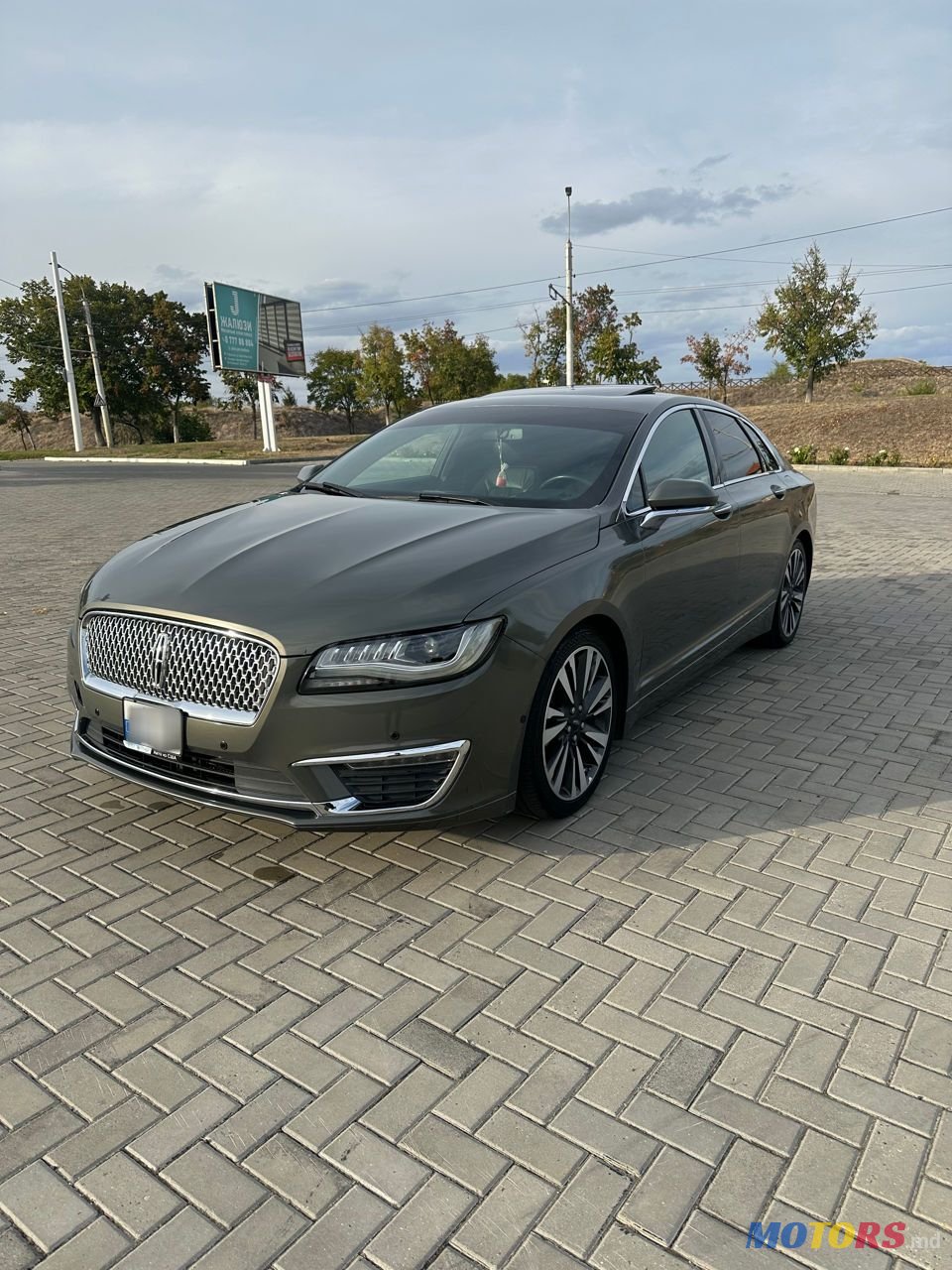 2017' Lincoln MKZ photo #1