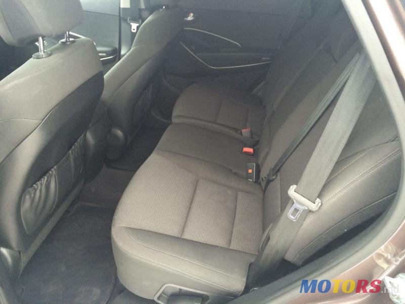 2013' Hyundai Santa Fe photo #3
