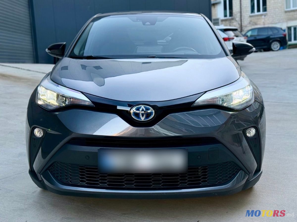 2020' Toyota C-HR photo #3