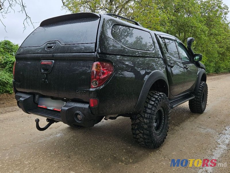 2009' Mitsubishi L200 photo #4