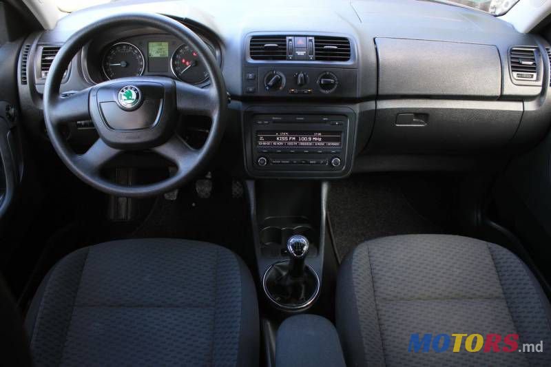 2011' Skoda Fabia photo #5