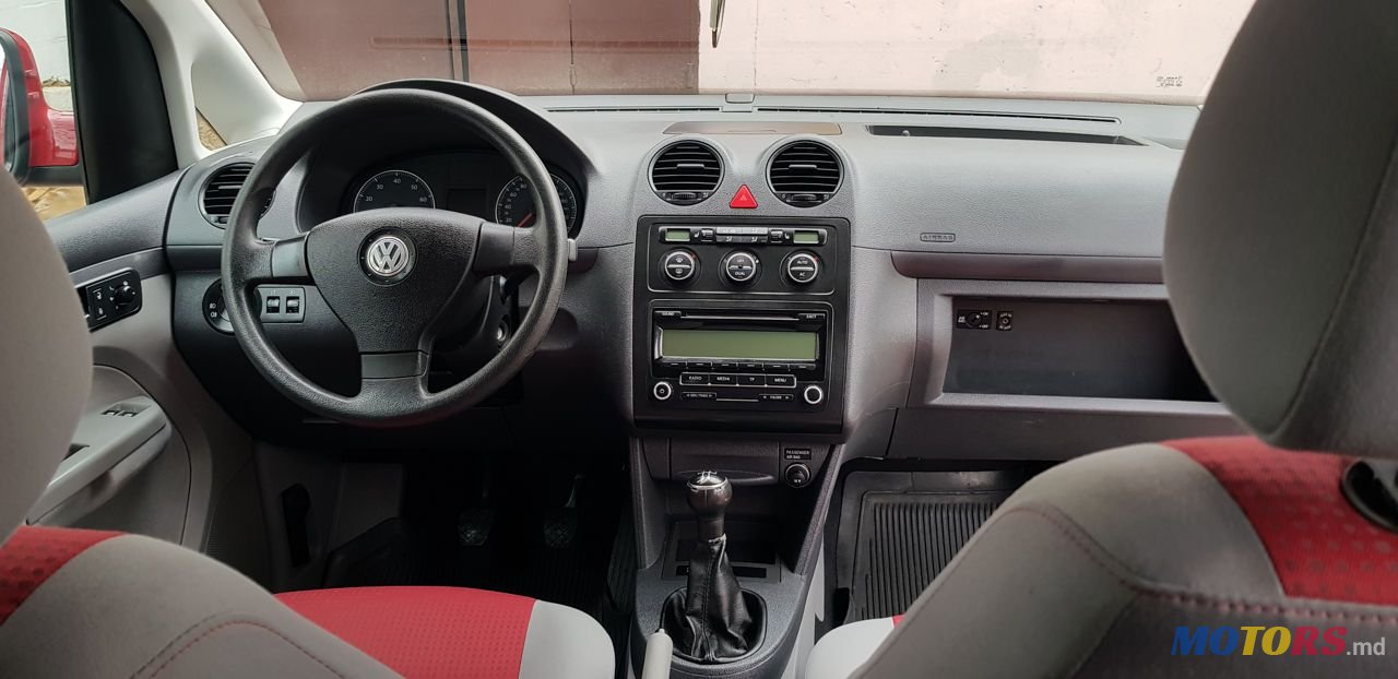 2009' Volkswagen Caddy photo #6