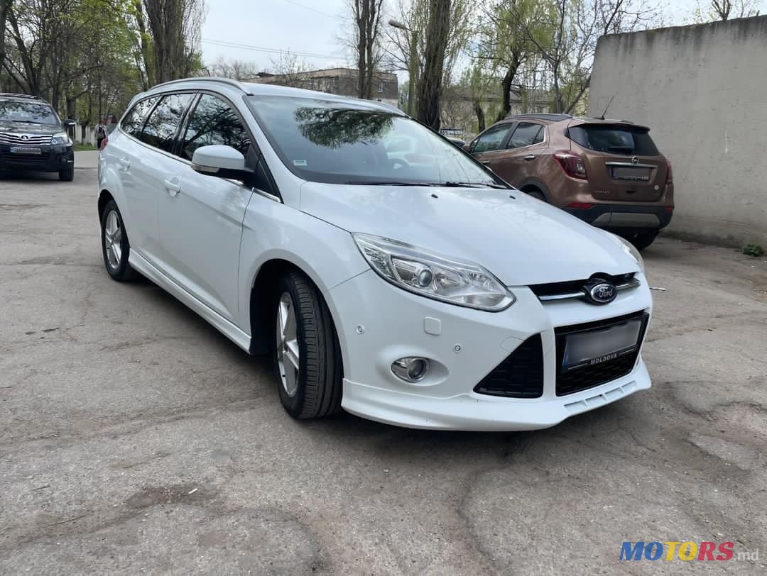 2013' Ford Focus photo #3