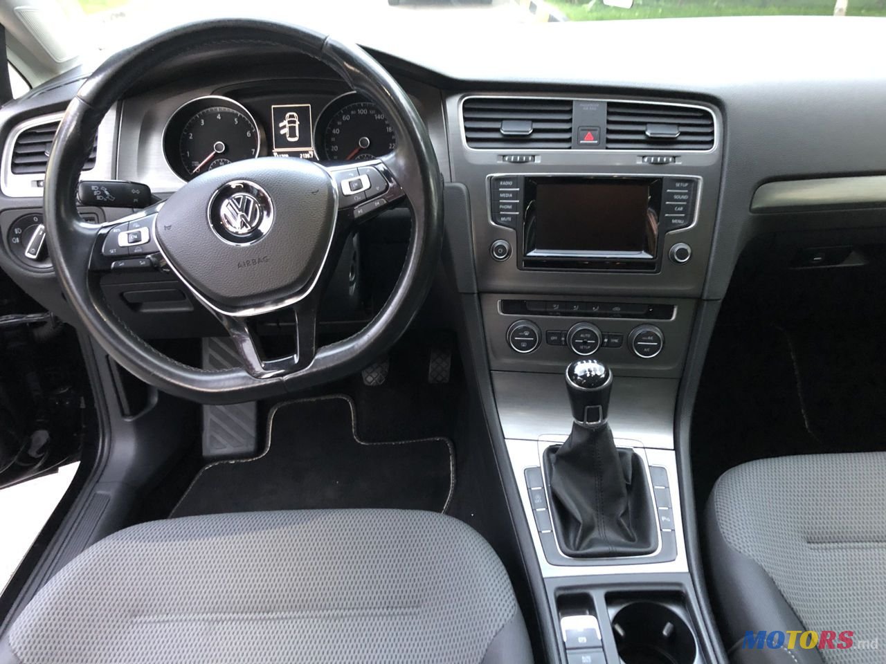 2013' Volkswagen Golf photo #6
