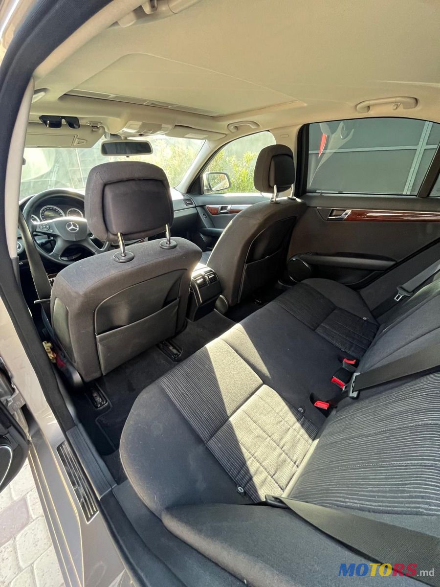 2008' Mercedes-Benz C-Class photo #5