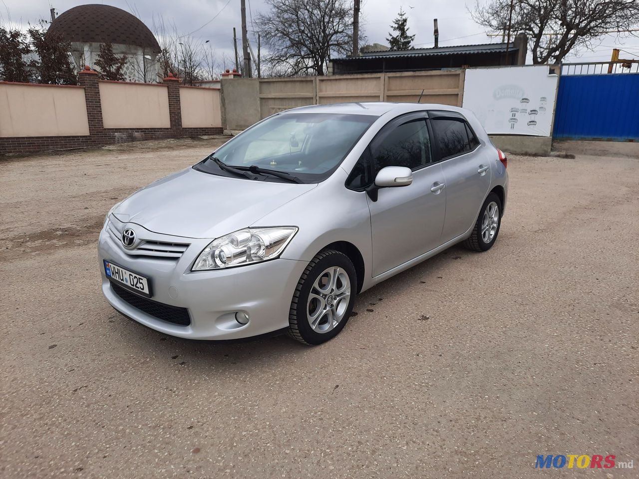 2010' Toyota Auris photo #1