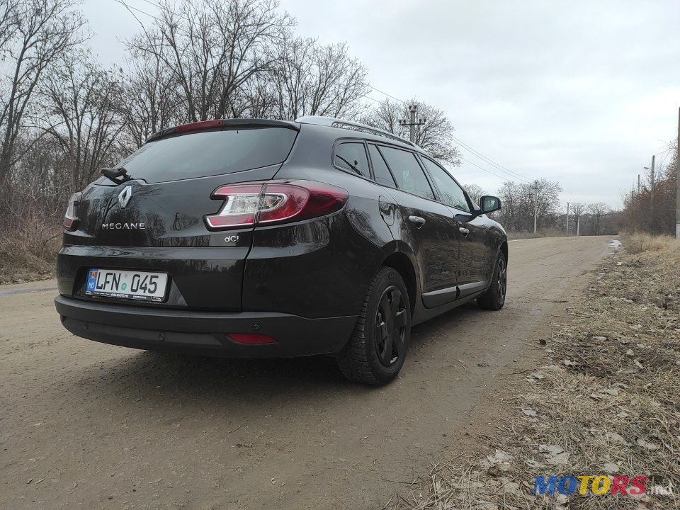 2010' Renault Megane photo #6