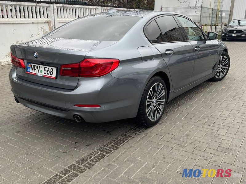 2017' BMW 5 Series photo #3