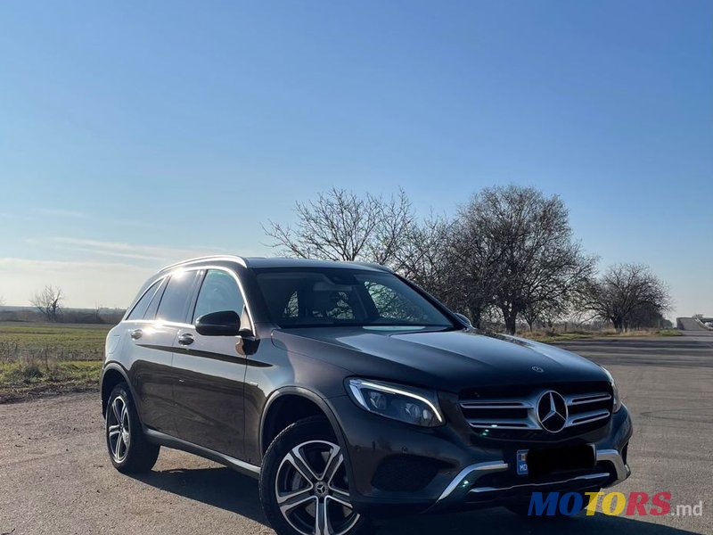 2018' Mercedes-Benz GLC photo #3