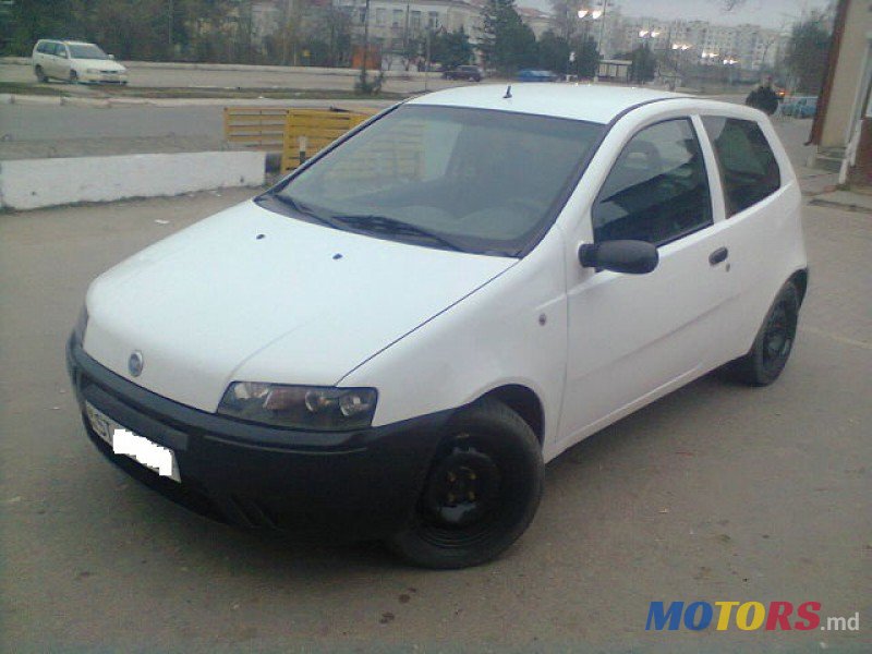 2002' Fiat Punto photo #3